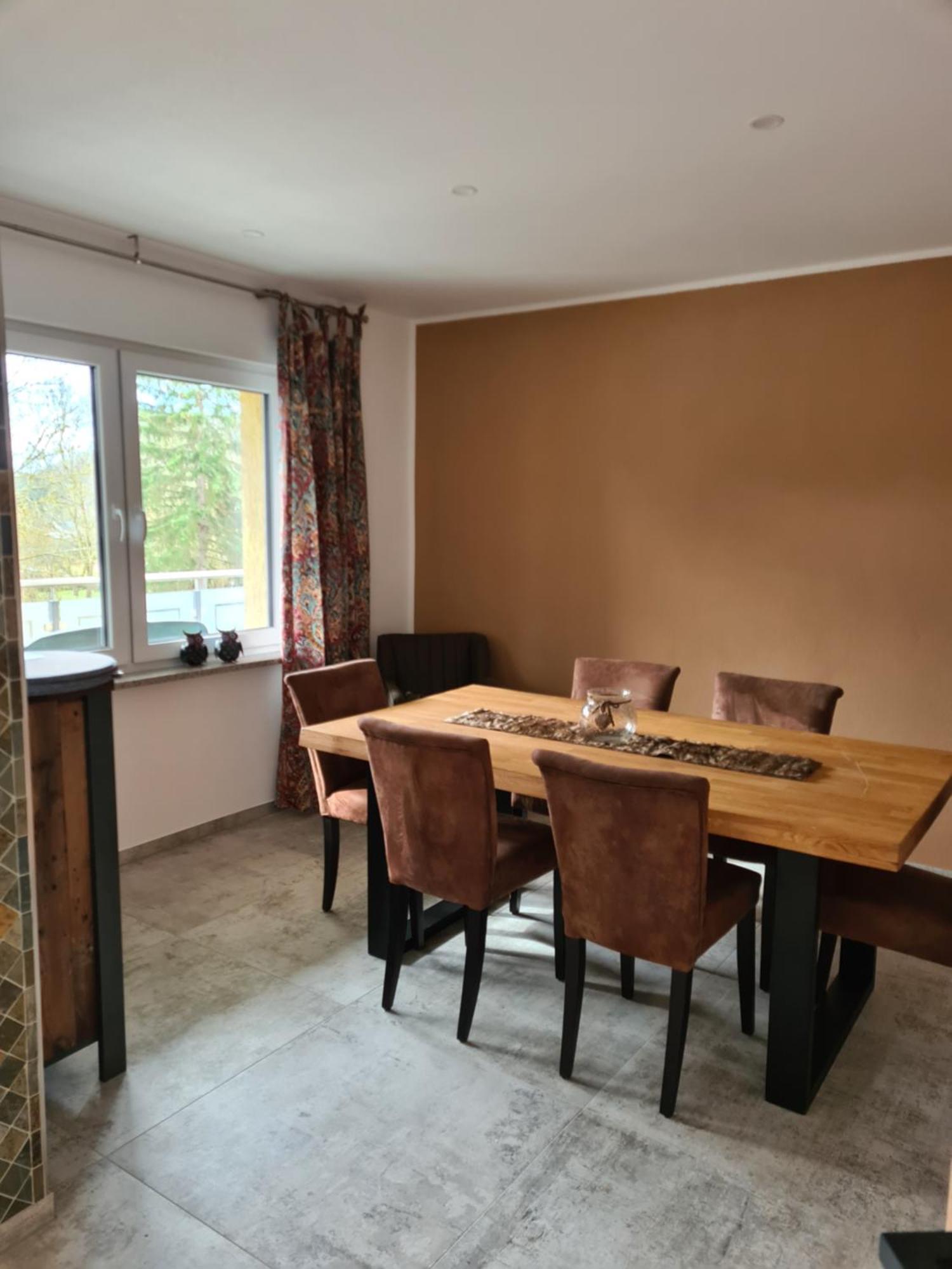 Ferienwohnung Burgblick Pelm Exteriör bild