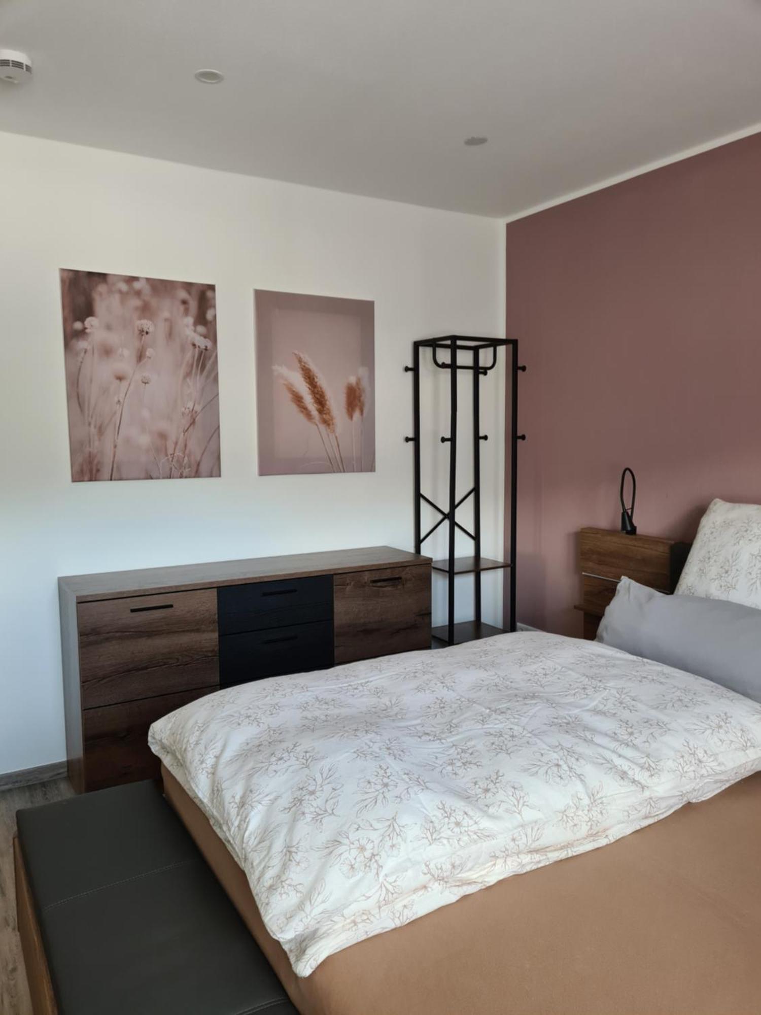 Ferienwohnung Burgblick Pelm Exteriör bild